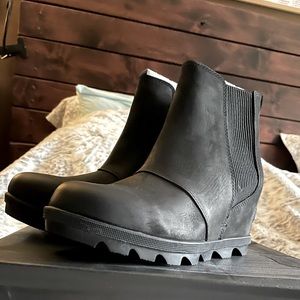 Sorel wedges size 7… NIB never worn Too small too late to return